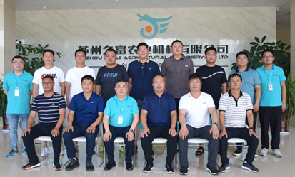 合作共贏，創(chuàng)新未來——856農(nóng)場考察團(tuán)蒞臨久富參觀交流